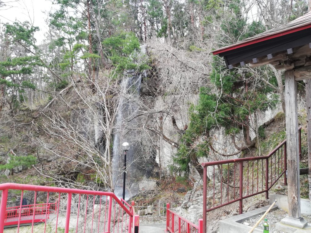 東沢バラ公園　寿老の滝