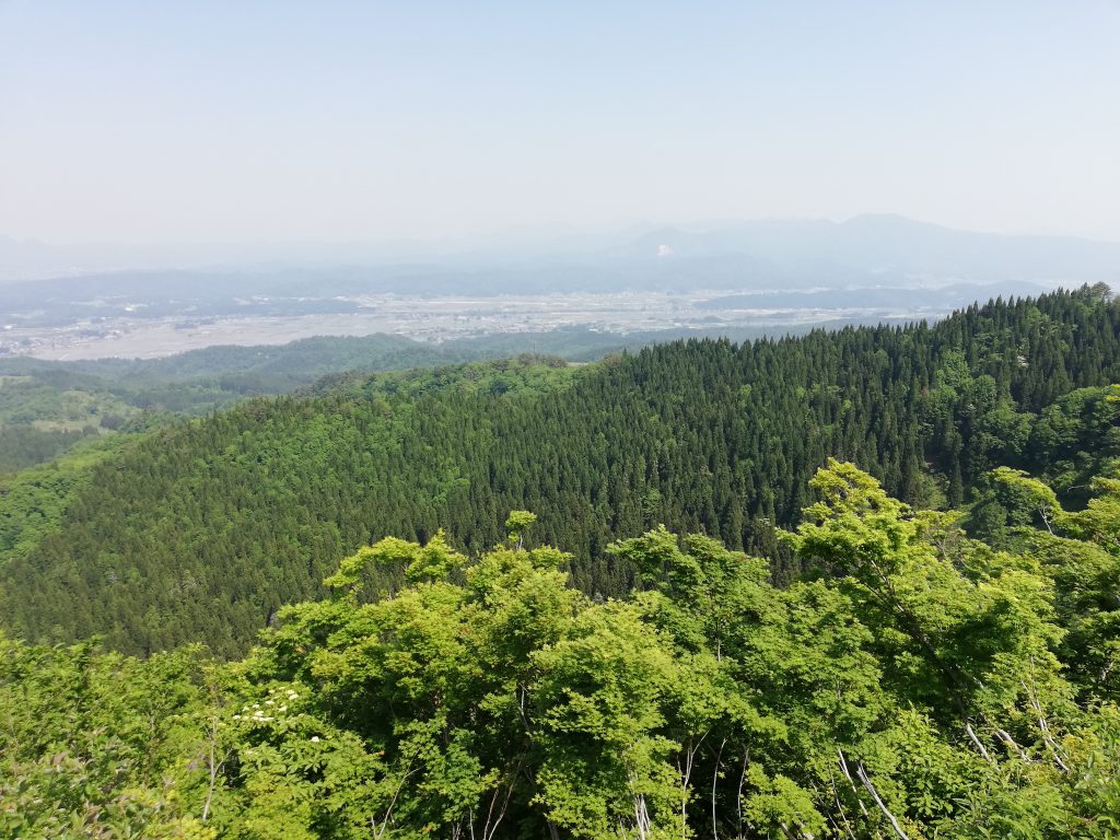 大高根山　山形百名山　山頂
